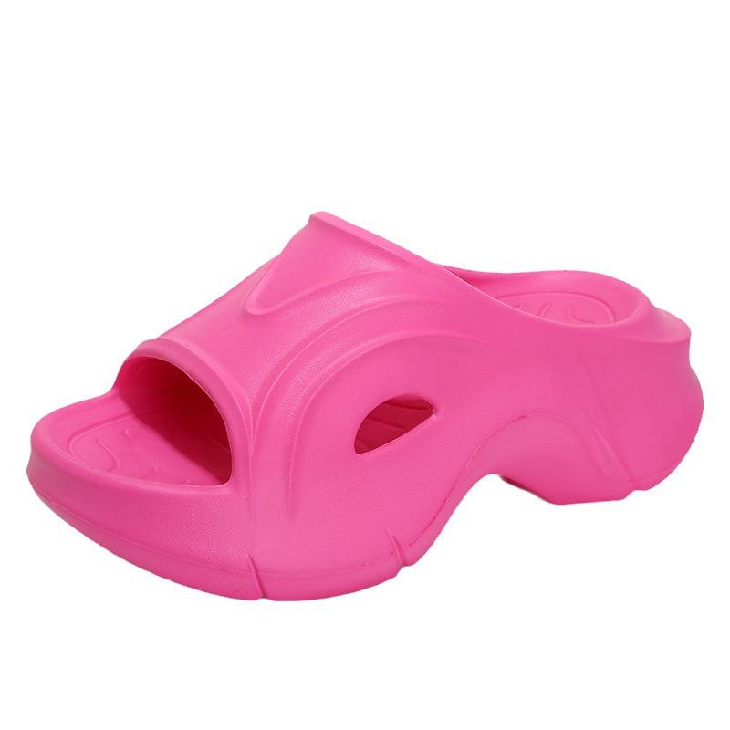 Women's Summer 2024 Height-Boosting Thick-Soled Outdoor Slippers with Squishy Feel for Versatile Wear
