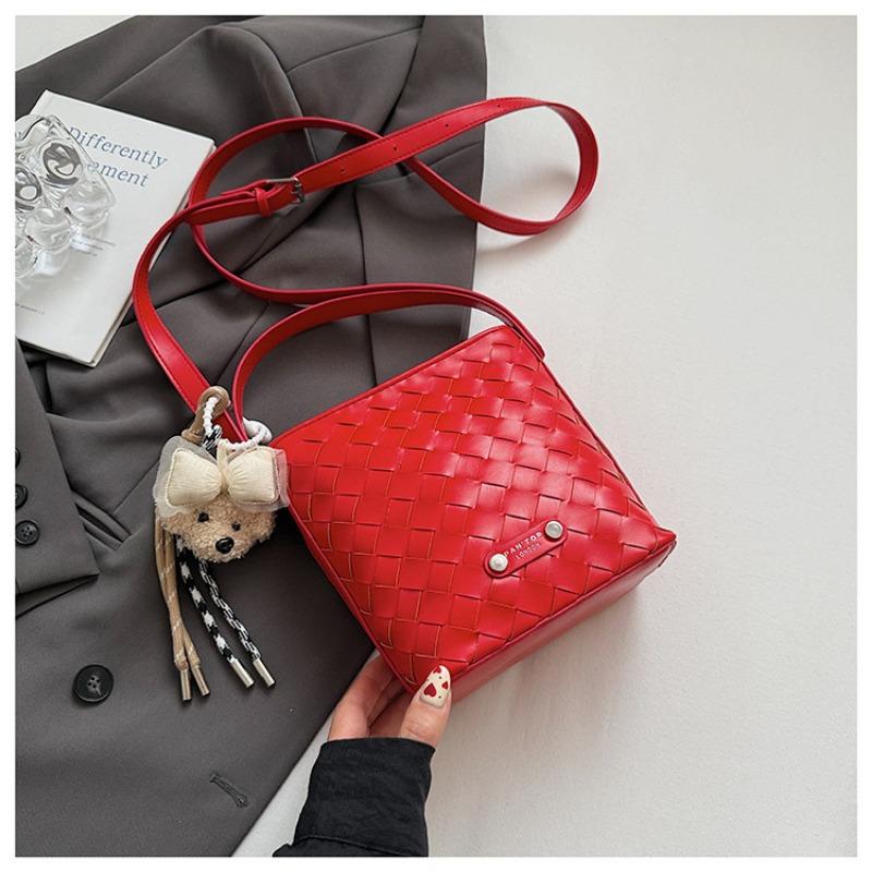 A Stylish and High-end Hand-held Small Bag, A Versatile Bucket Bag, and A Single-shoulder Crossbody Bag