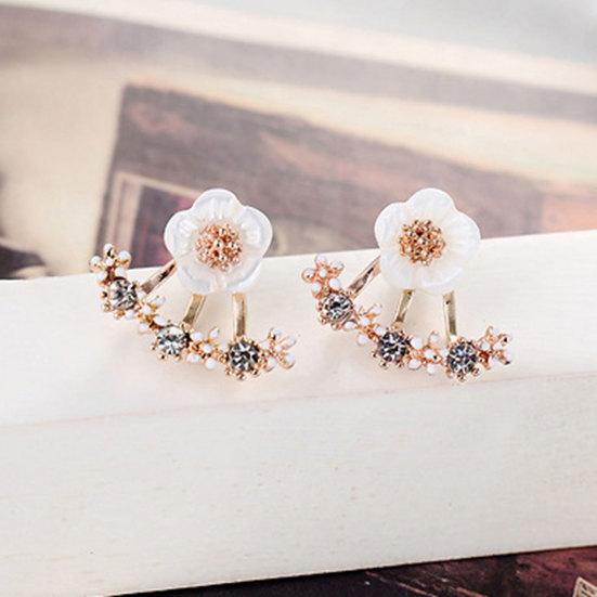 1 Pair Ear Stud Cute Safe Sweet Female Marguerite Ear Clips for Clubs