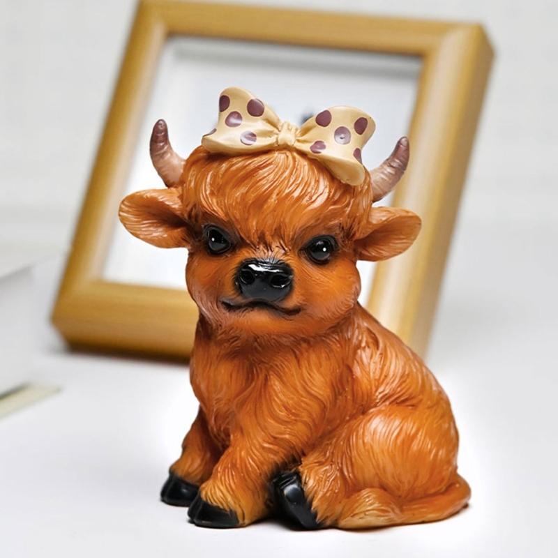 Niedlicher Hochlandrind-Kalb Harzfigur mit detaillierter Schleife Miniatur Heimdeko Statue für Bauernhaus Etagen-Tablett