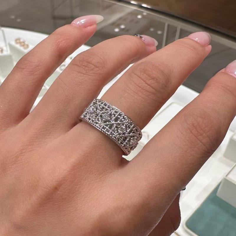 Design ispirato anelli in rattan a scacchi intarsiati con diamanti per donne lusso leggero anello traforato banchetto nuziale regalo