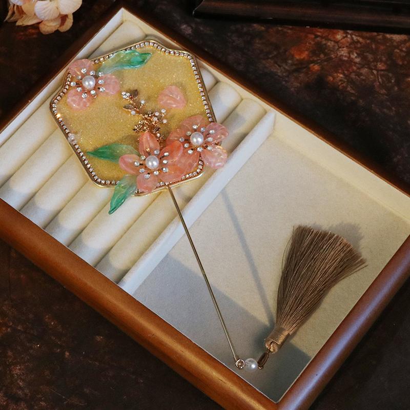 

Китайский свадебный веер Po Group, старинный изысканный веер ручной работы, ретро-веер на удачу, свадебный ручной веер с кисточками, подарки