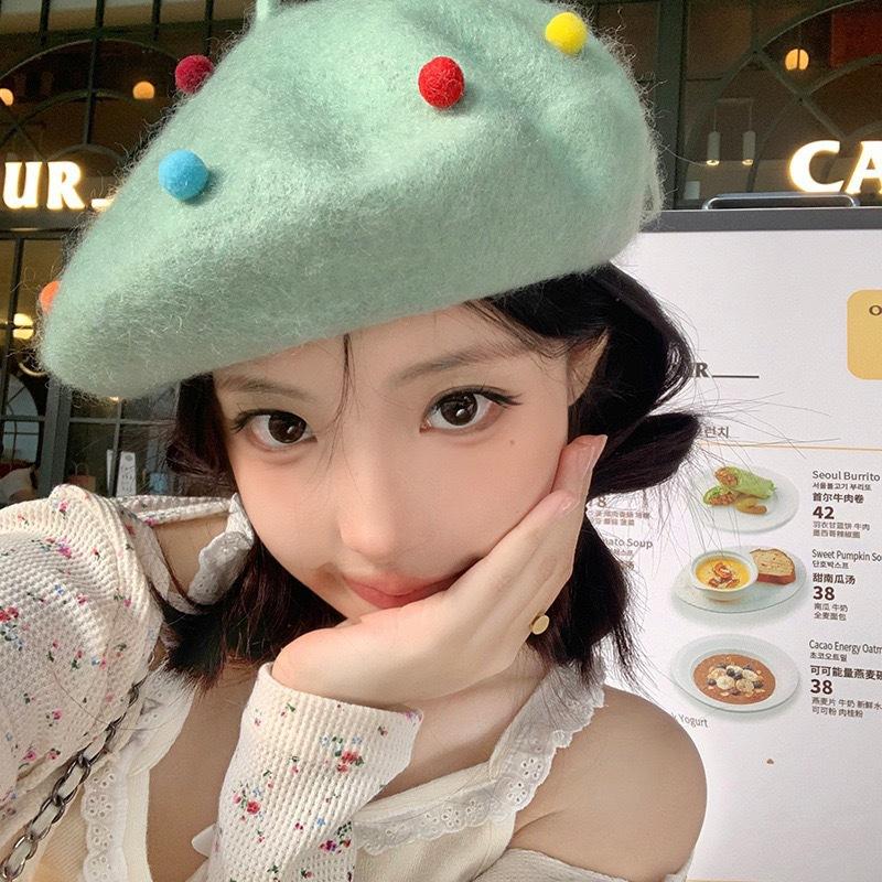 Korean autumn and winter warm wool beret women girls woolen warm painter hat female cute colored ball dot pumpkin cap Japanese