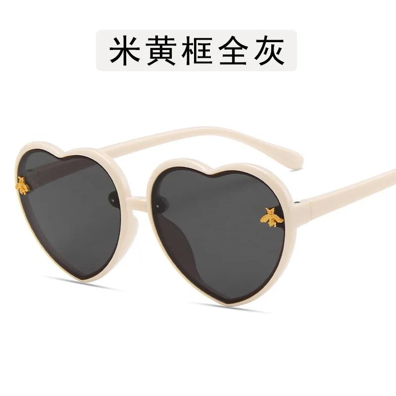Fashion Heart Kids Sunglasses Children Retro Cute Pink Cartoon Sun Glasses Frame Girls Boys Baby Sunglasses UV400 Eyewear