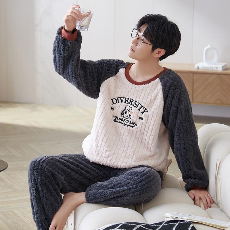 Men's Winter Thickened Coral Fleece Pajamas: Cute Cartoon Warm Homewear Set for Teenagers and Students