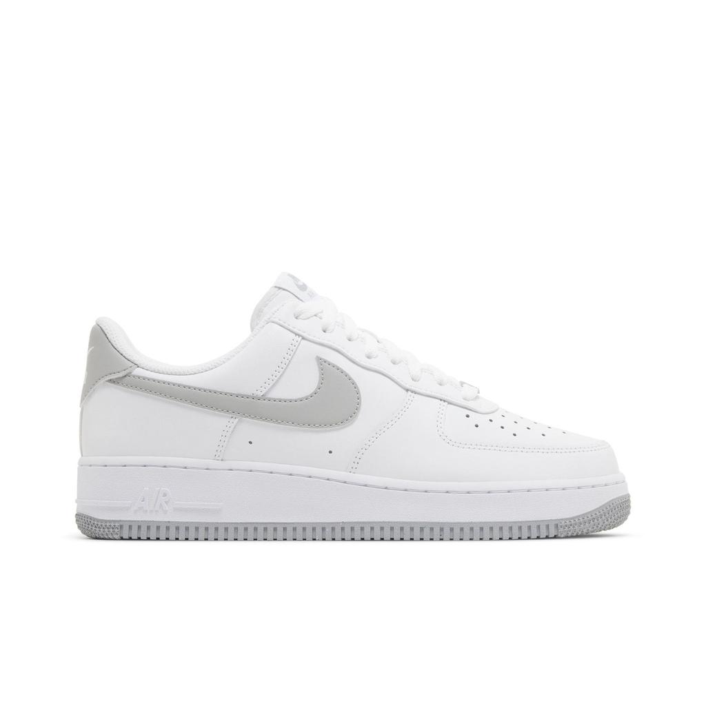 Nike Men's Air Force 1 '07 'White Light Smoke Grey' (Unisex) White / White / Light Smoke Grey Skate Shoes FJ4146 100
