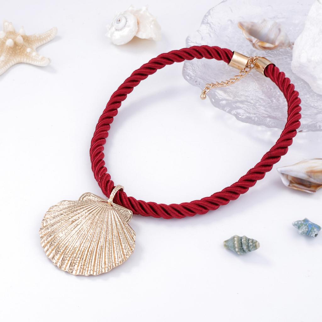 European and American Simple Fashion Exaggerated Individual Cold Wind Alloy Shell Pendant Necklace Trendy Temperament Holiday Style Woman