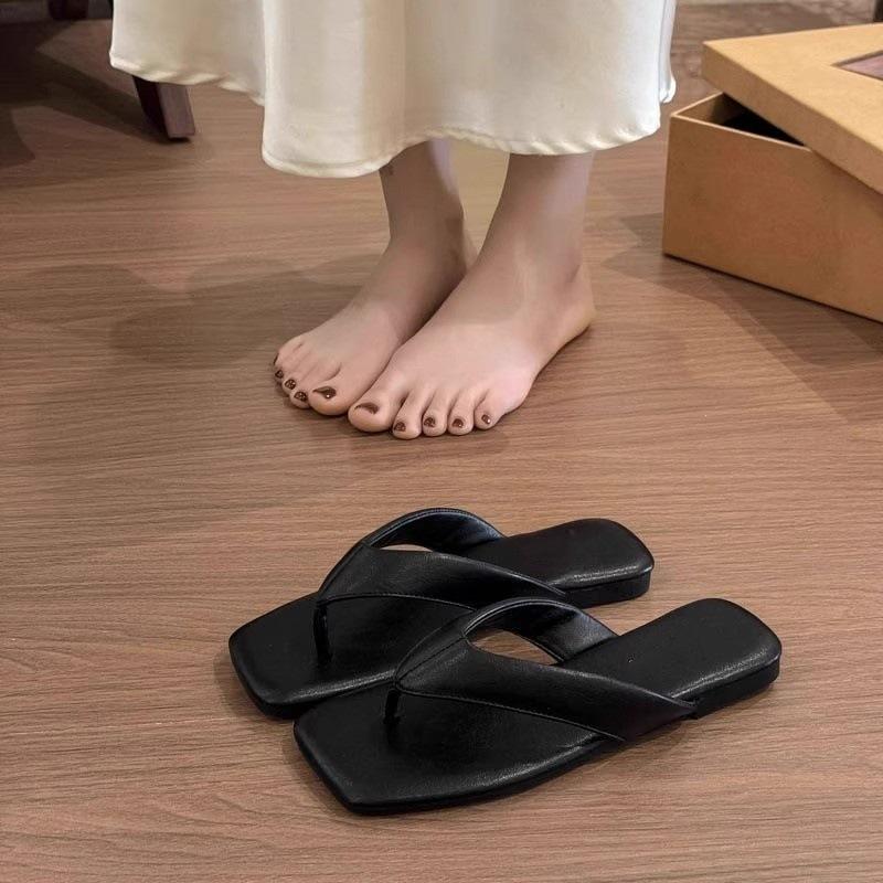 Flat-bottomed flip-flops women's new beautiful skirt seaside vacation sandals