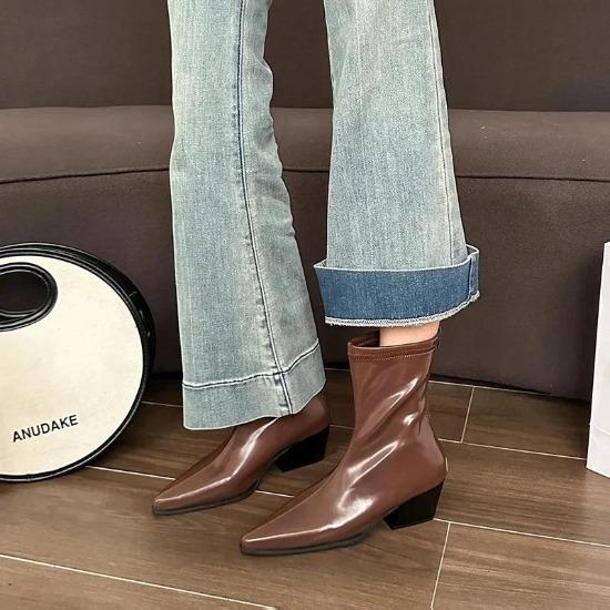 Large Size Women's Boots Korean Style Pointed Toe Fashion Boots Autumn Winter New Arrival Mid Heel Zipper Back Pull Short Tube