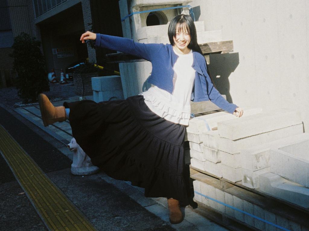 Loaegsyueol Fleece Loose Pocket Tierd Skirt_Black