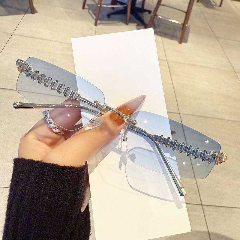 Rimless Metal Sunglasses for Women Men Vintage Luxury Brand Designer Outdoor Travel Popular Sun Glasses UV400