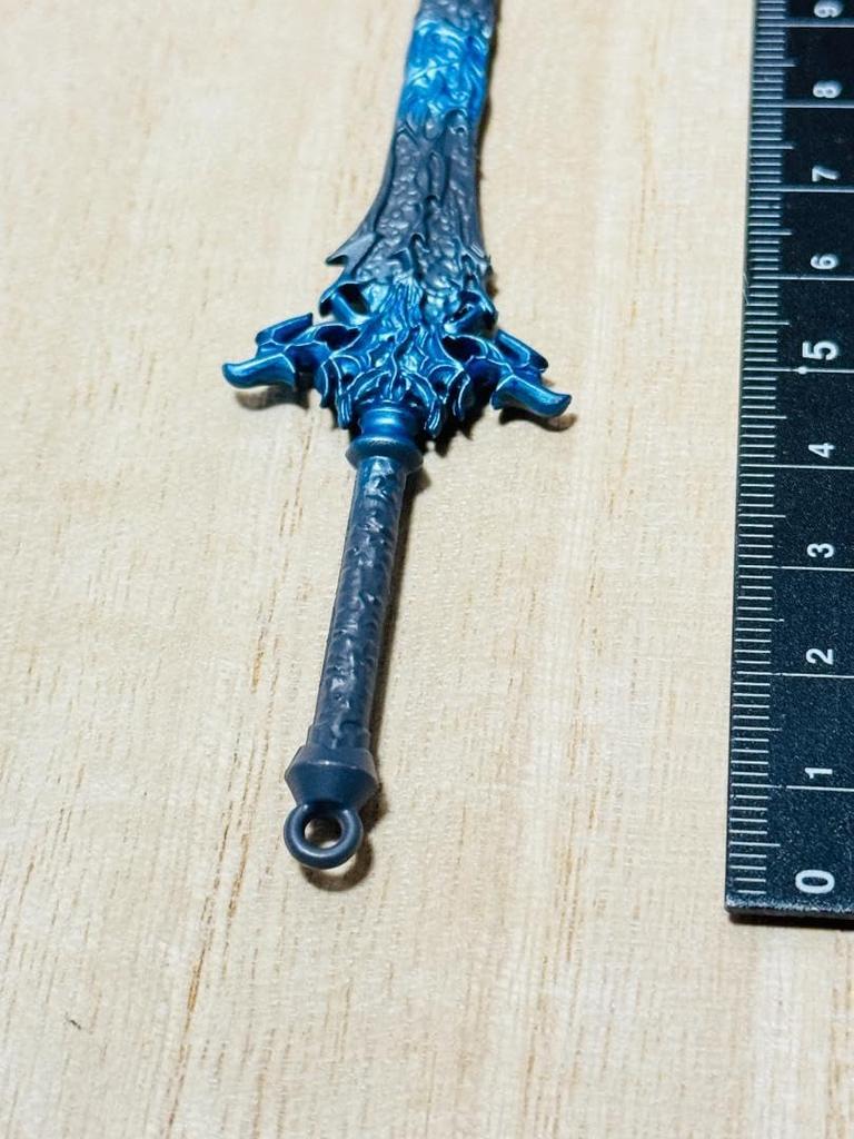 15cm Ultima Weapon FF16 Mini Weapon Keychain Accessory Figure Doll Display Compatible with Alloy Metal Legendary PS4, PS5, Anime, Games, PC, Computer,