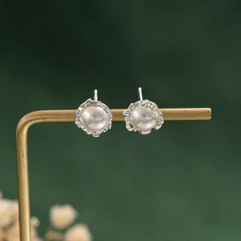 JMXD-Trend Simple Classical Ethnic Style Imitation Pearl Flower Stud Earrings for Women