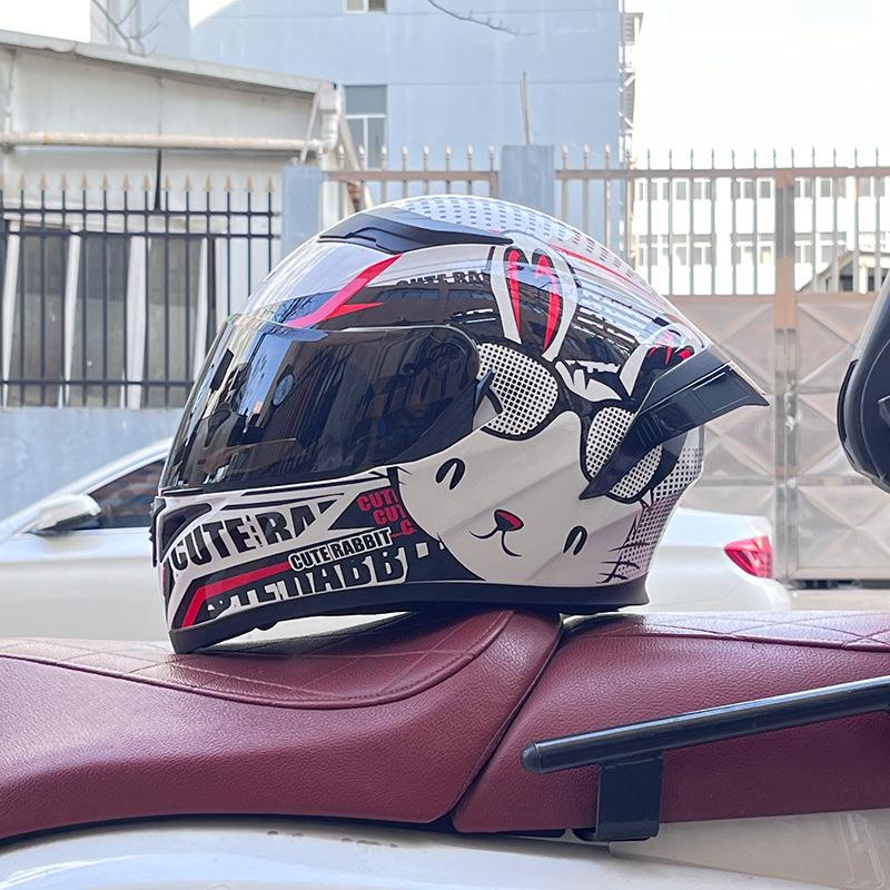 Motorcycle big tail helmet full helmet can be installed Bluetooth headset men's four seasons electric vehicle locomotive riding safety