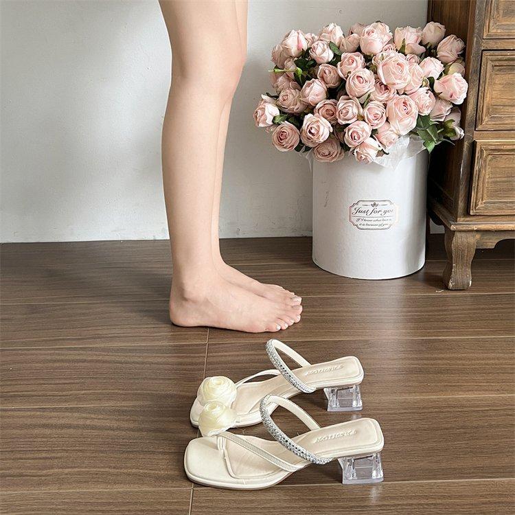 

Silver medium heel slippers female 2025 summer wear versatile fairy wind flower rhinestone toe sandals with skirt 40