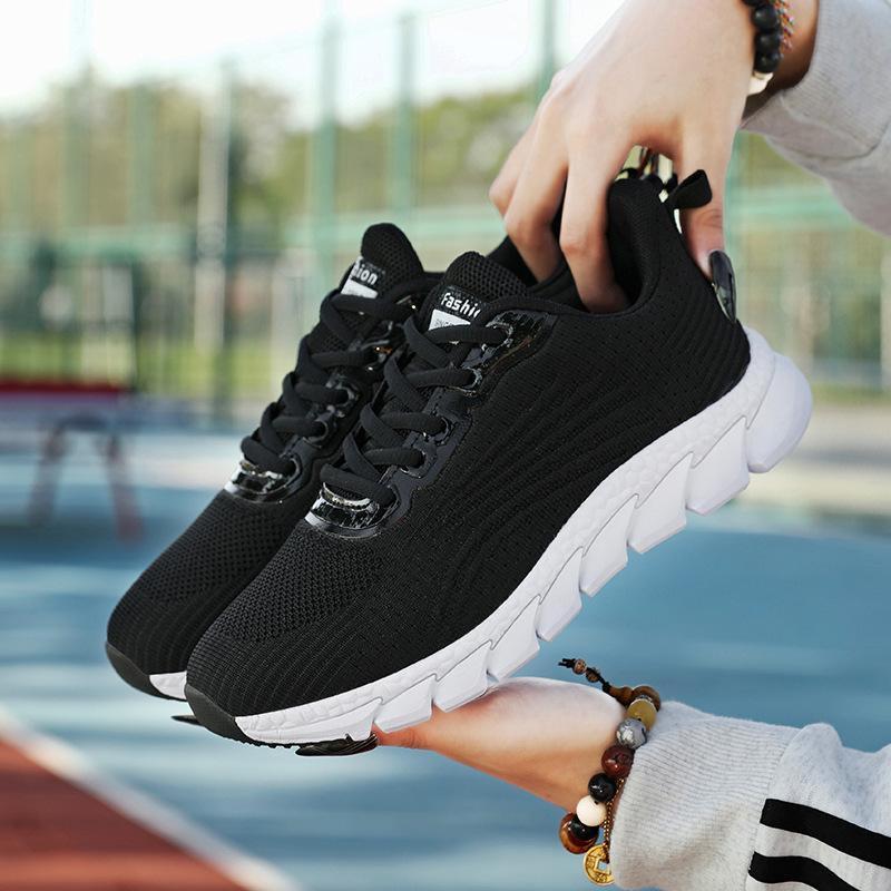 Spring and summer new fly-woven breathable running shoes casual sports shoes
