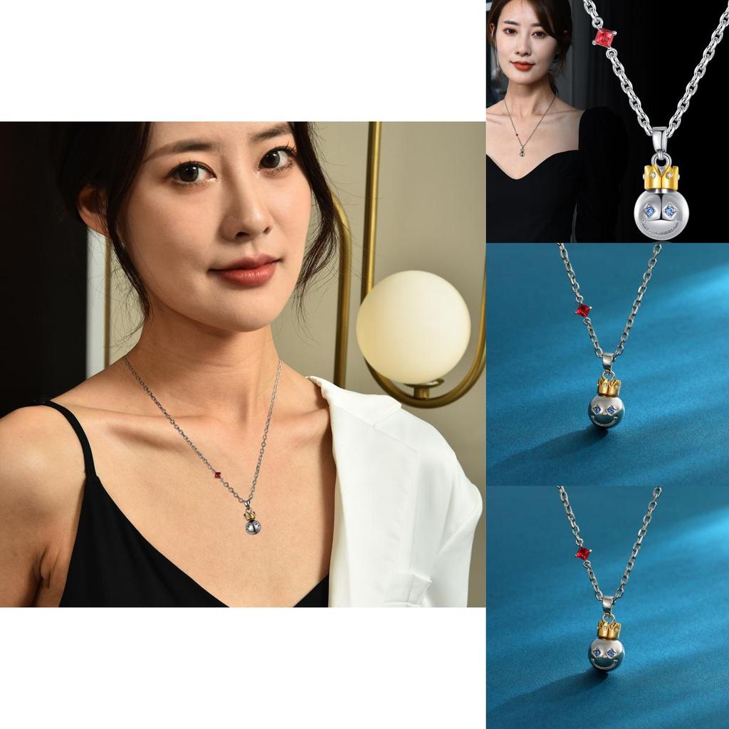 Fashionforward Face Smiley Crown Necklace Sleek Geometry Design Perfect For Unisex Casual Wear