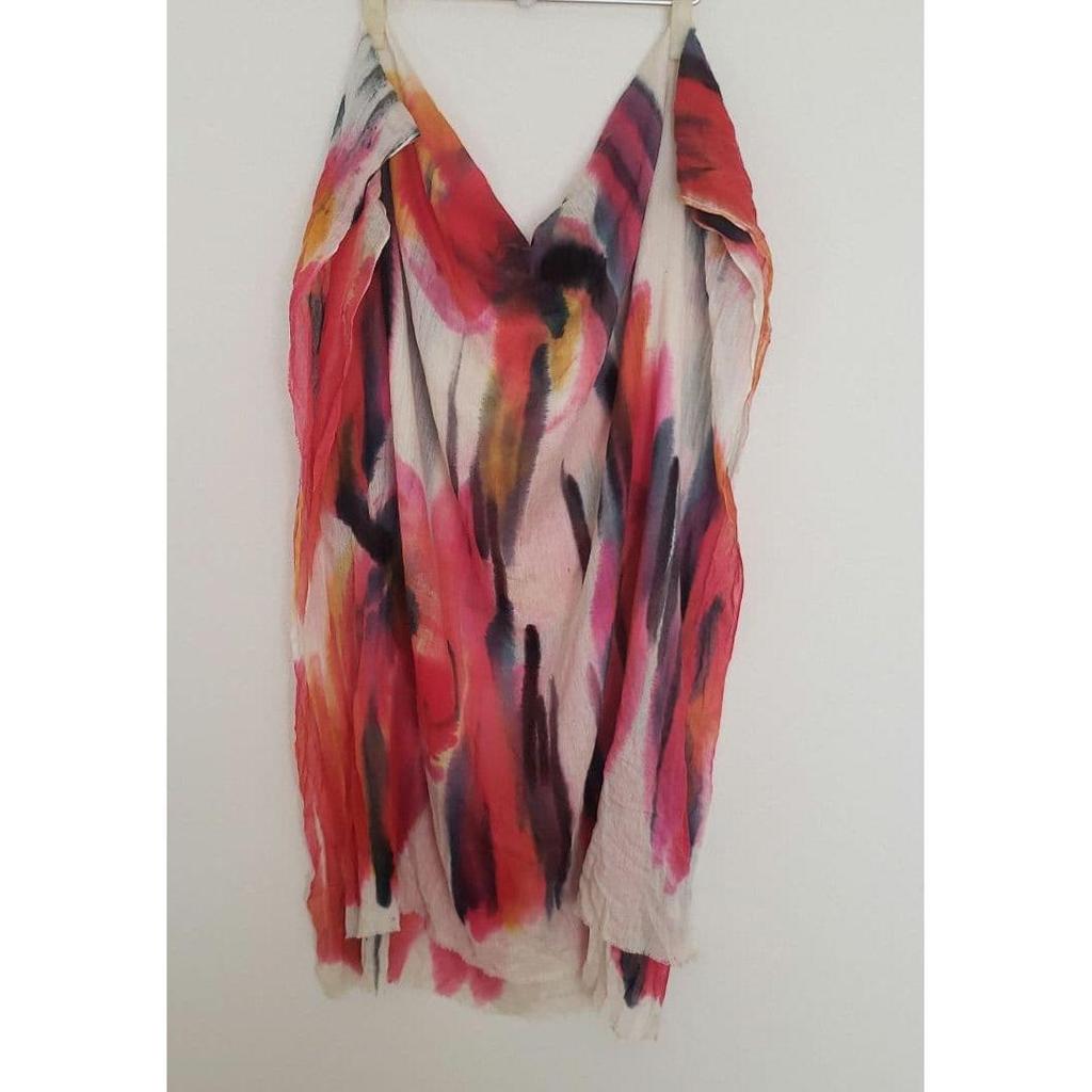 Used Final price reduction VIA BUS STOP patterned stole