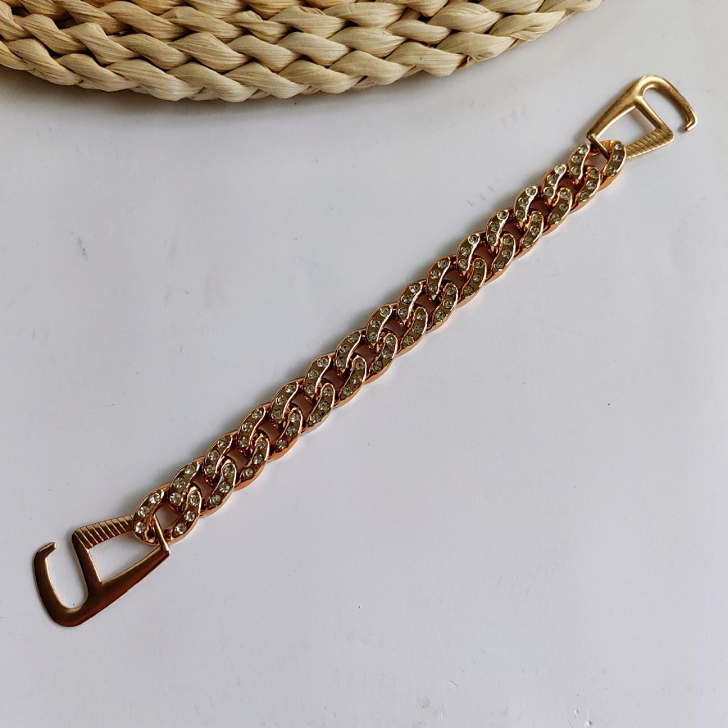 

Новые аксессуары для обуви с отверстиями, сделай сам, аксессуары для обувных пряжек, декоративные съемные аксессуары с цепочкой из стразов