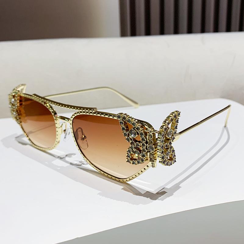 Occhiali da Sole a Forma di Farfalla in Cristallo di Diamante di Lusso Donna Per Uomo Marca Popolare Designer Vintage Occhiali da Sole Punk Montatura Grande Occhiale