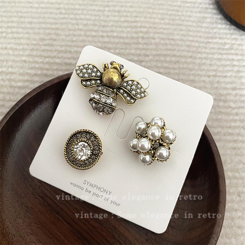 Vintage Distressed Brooch Set: Coco Style Corsage Pin Collection