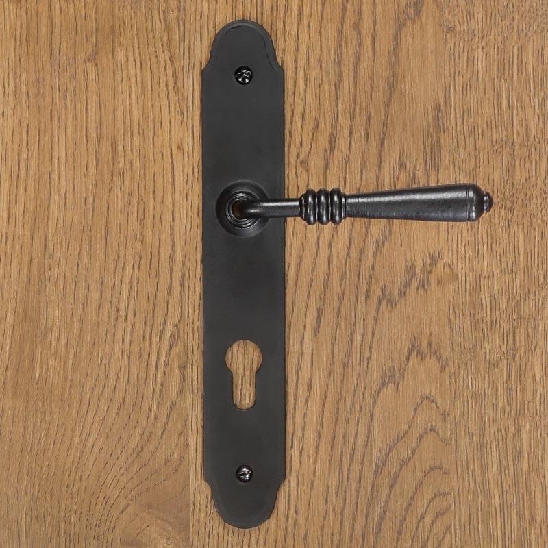 DEVON door handle with escutcheon for 72mm cylinder, BLACK