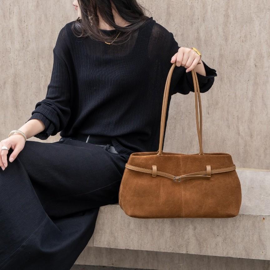 Medium and Long Large-capacity Fashion Handbag, Autumn and Winter Belt, Cowhide Matte Bag, Shoulder and Underarm Bag.