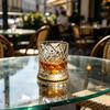Roterande Whiskeyglas 360 Graders Snurrande Blyfritt Tumbler för Bourbon 260ml Virvel Whiskeyglas Unik Gåva för Män