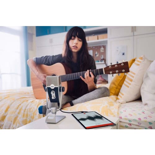 AKG Lyra-Y3 Side-Address USB Microphone, Ideal for POD Casting and Streaming, with Four Pickup Modes, Full-Scale Recording Capability, Headphone Jack,