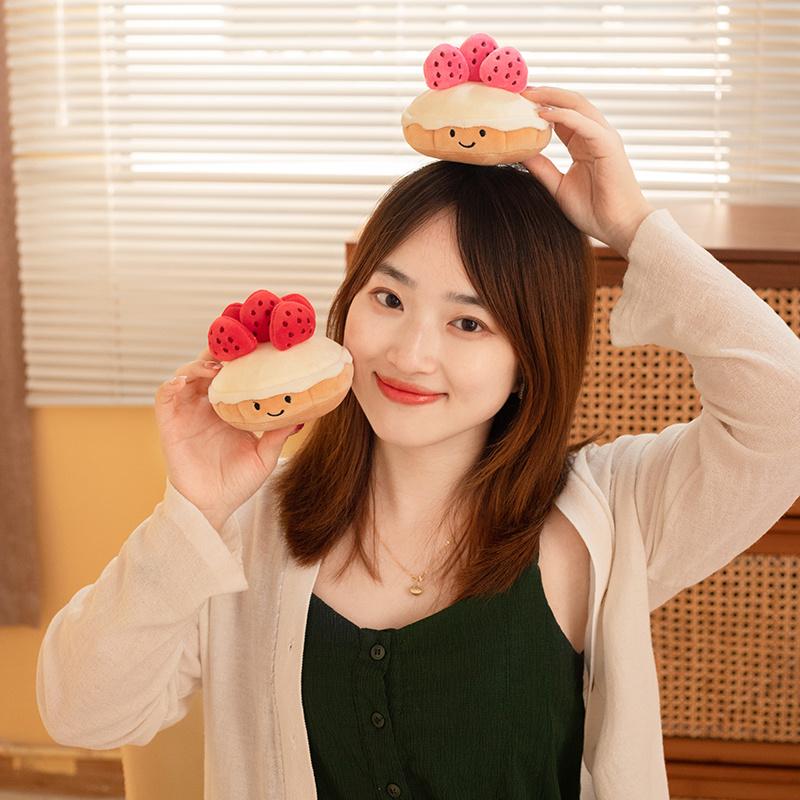 Kawaii Cartoon Cake Plush Doll High Quality Soft Stuffed Fruit Strawberry Wedding Cake Simulation Food Plush Toy Home Decor