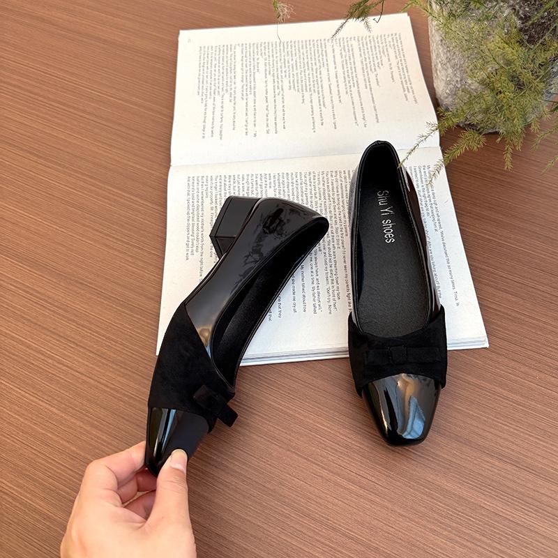 Fashion Retro Versatile Slip-On Shallow Single Shoes Square Toe Patent Leather Grandma Shoes Women Spring Bow Commuter Block Heel