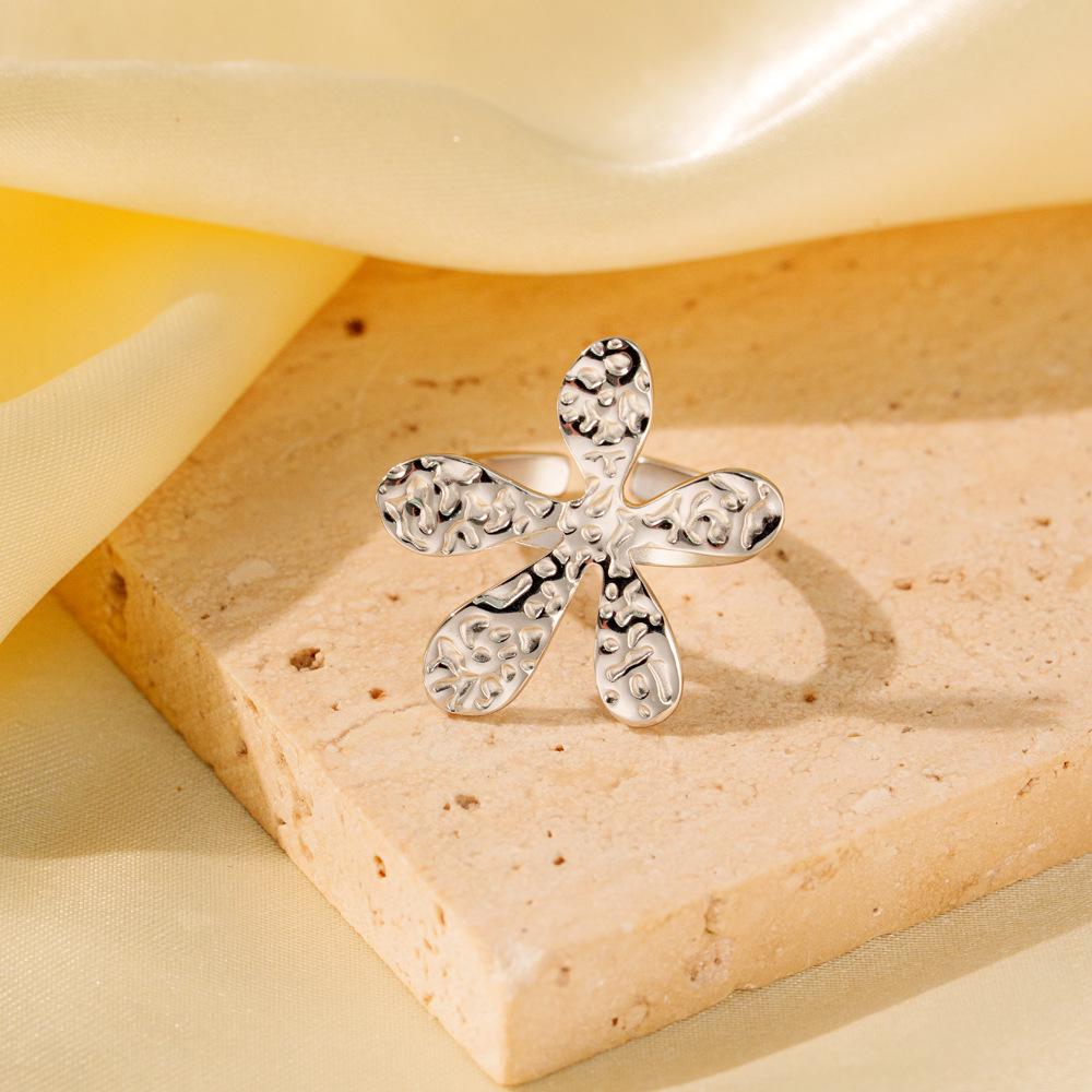 

European & American Fashion Stainless Steel Flower Ring, 18k Gold-Plated Open Adjustable Jewelry