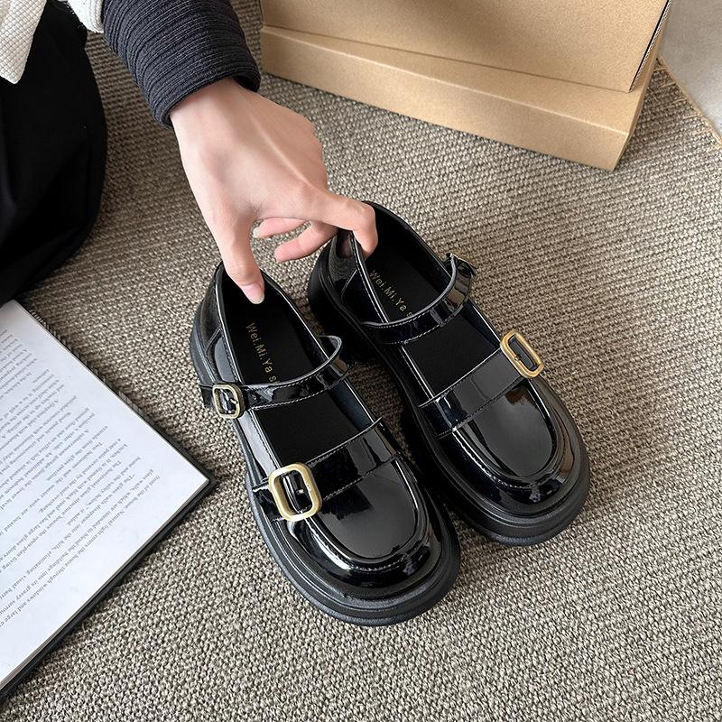 

Нескользящая резиновая подошва ветер маленькие кожаные туфли Мэри Джейн пряжка на одном слове ретро с мелким вырезом одинарные туфли 40