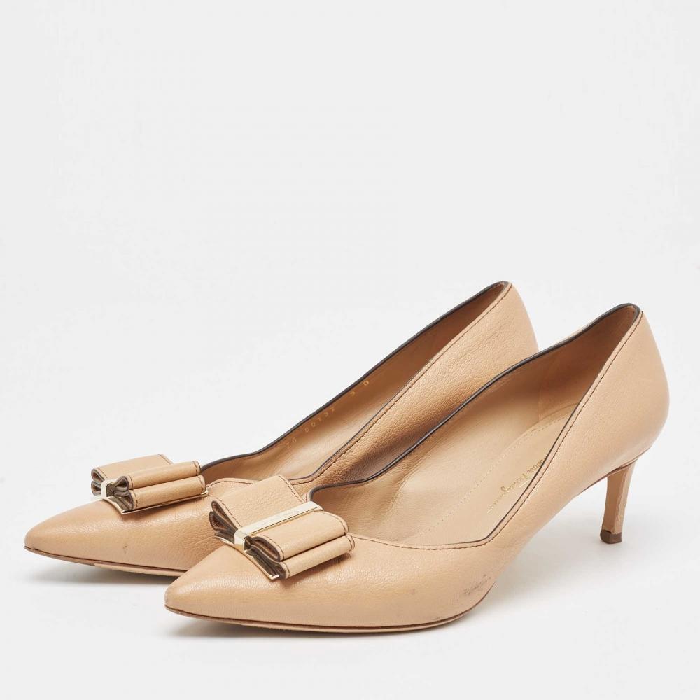 Salvatore Ferragamo Beige Leather Double Bow Pumps Beige