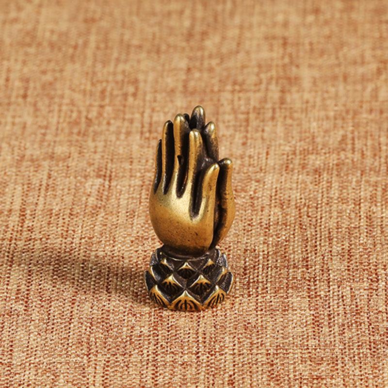 Retro Antique Handmade Brass Buddhism Praying Buddha Hand with Lotus Base Copper Desk Decor Mini Hand Pray Figurines Home Decor