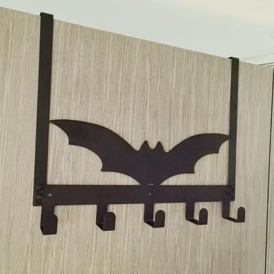Haki, uchwyty i wieszaki – Haki