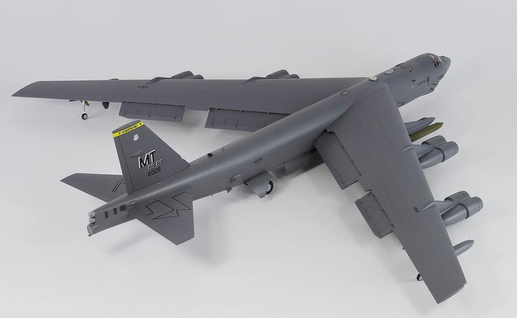 Great Wall Hobby 1/144 Scale US Air Force B-52H Strategic Bomber, 337mm Long, Plastic Model Kit, L1008