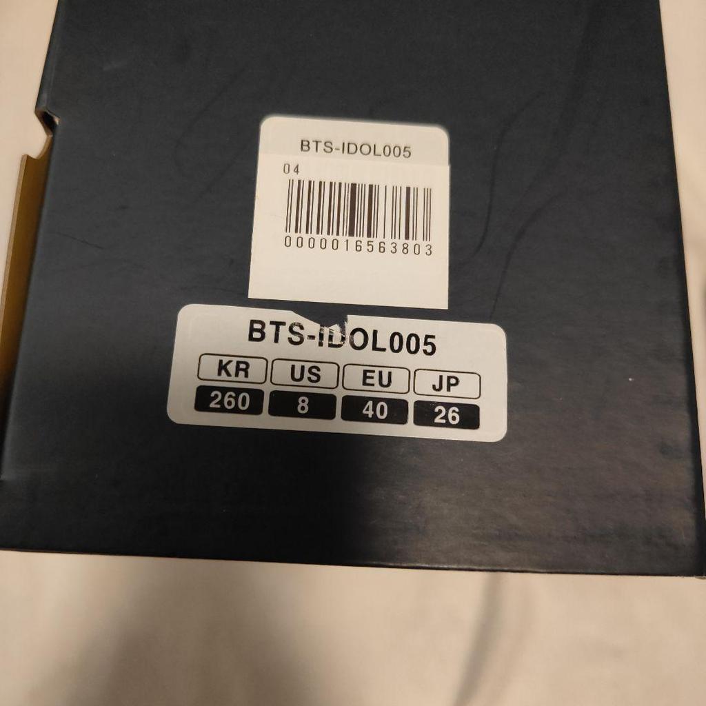 [USED] BTS Sandals & Slippers