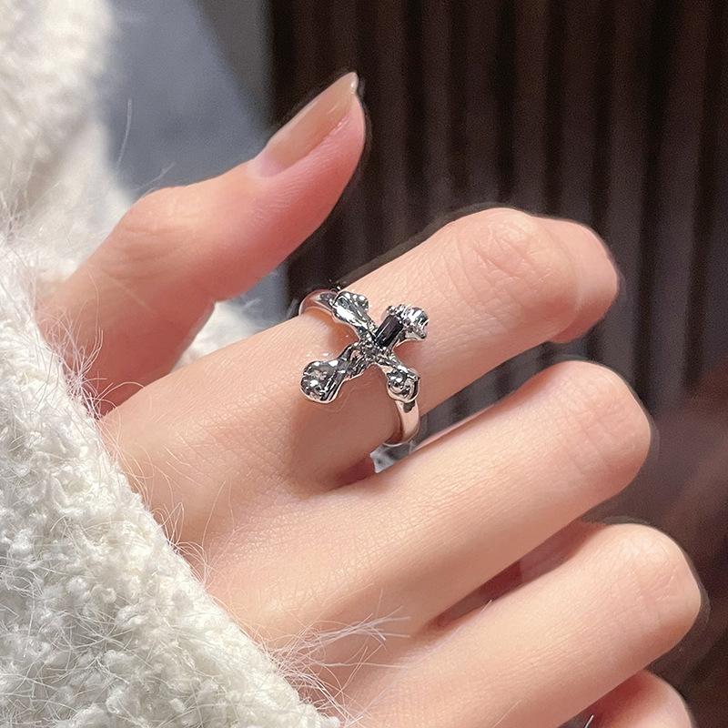 Folded Cross French Black Zircon Simple Arrow Love Ring Sweet Cool Personality Niche Metal Wind Ring Adjustable opening