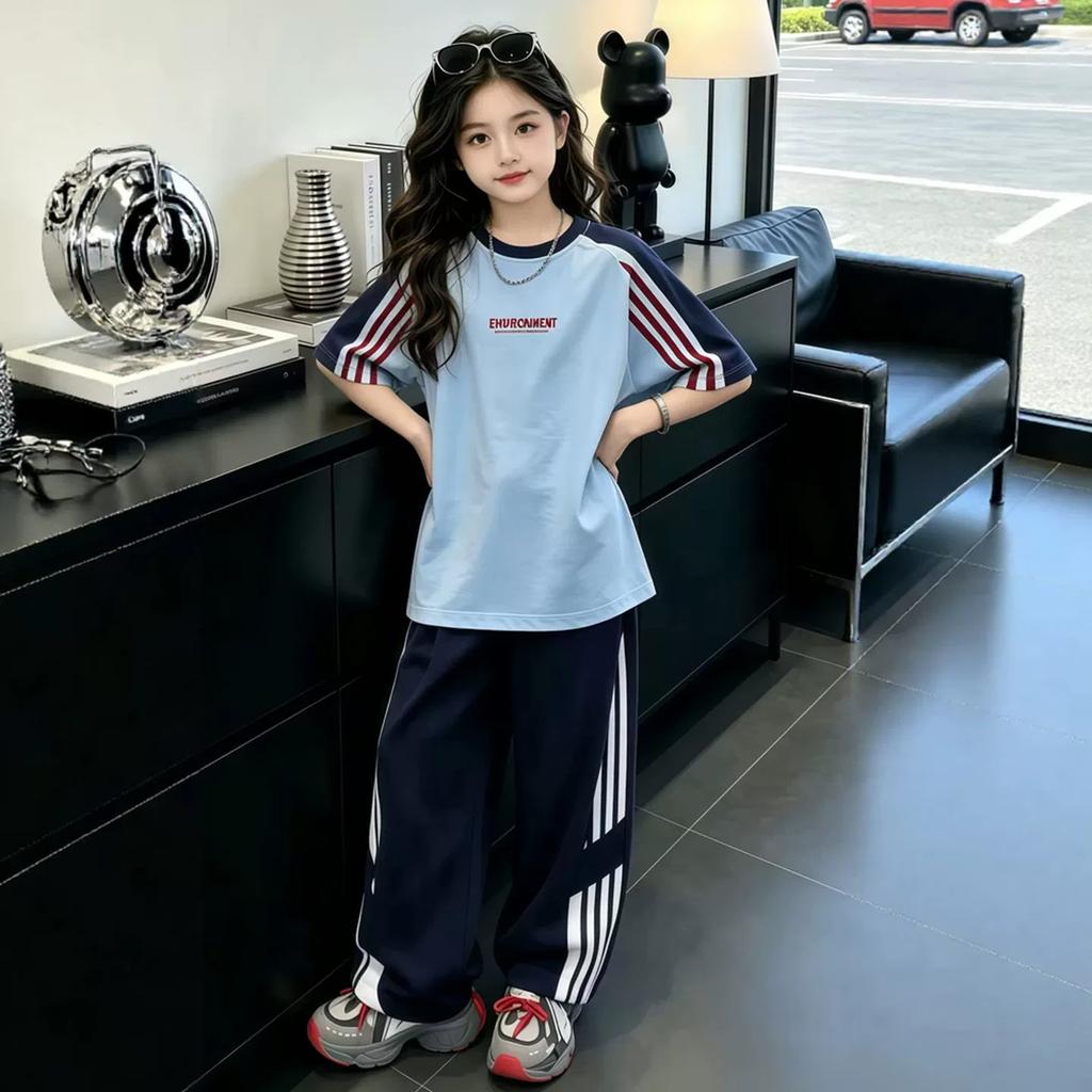 Summer Fashionable Short-sleeved Suit For Boys And Girls, Thin Children's Sports T-shirt And Trousers Two-piece Set