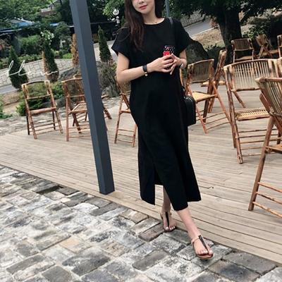 A Large-sized Women's Round-neck Fashionable and Elegant Casual Short-sleeved Dress with A Slit Belt