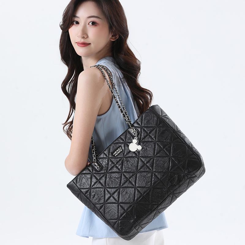 New Disney Mickey Series Polyurethane Synthetic Leather Tote Handbag, Shoulder Bag, Chain Bag Large Size Women's Black DHF41116-A