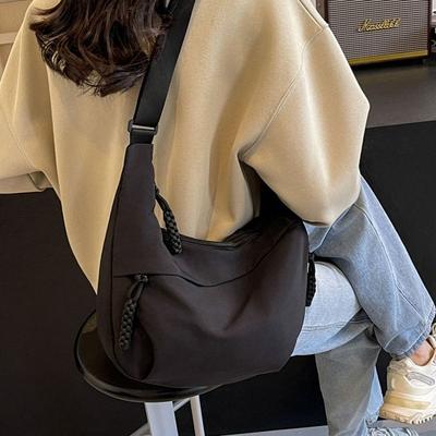 Sac bandoulière en tissu Oxford grande capacité Sac cabas Sac boulette Sac à bandoulière décontracté en nylon Extérieur