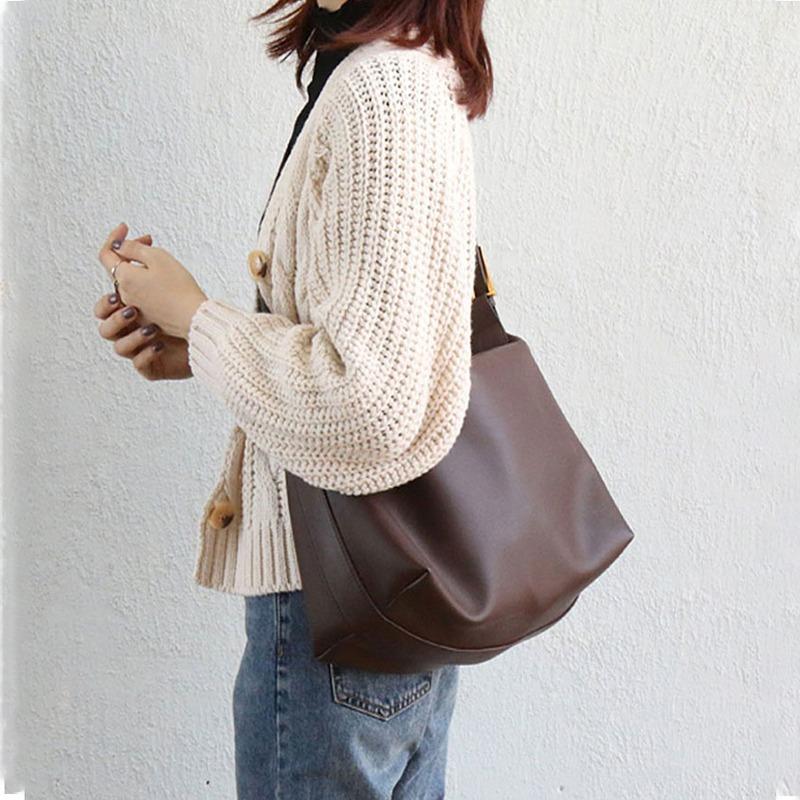 

Red bag women s 2025 new autumn and winter retro bridal wedding bag versatile shoulder messenger large capacity tote bag