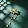 Flower Folding Fan Brooch Premium Sense Delicate Light Luxury Press Flap Clothing Clothing Waist Buckle Pin Jewelry Flower Brooch