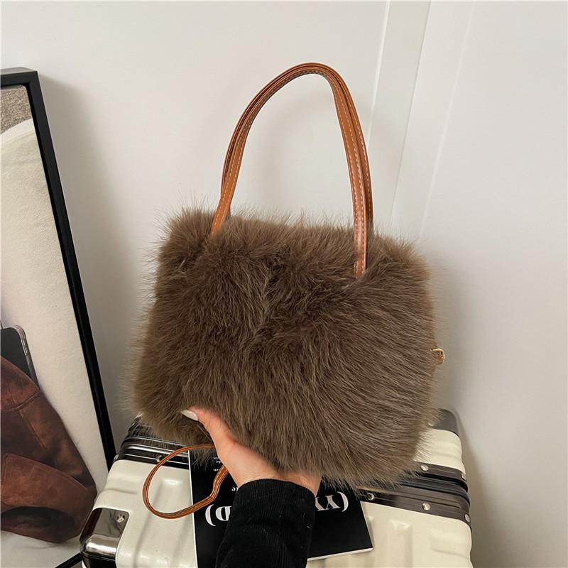 Mao Mao Handbag Women's Bag New Autumn and Winter High-end Sense Niche Super Soft Furry Messenger Shoulder Bag Plush