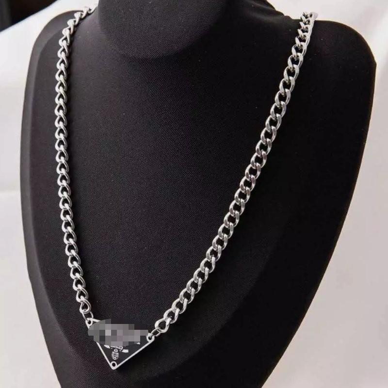 Elegantní geometrický náhrdelník z titanové oceli Stylový pro každodenní nošení Ideální pro obě pohlaví