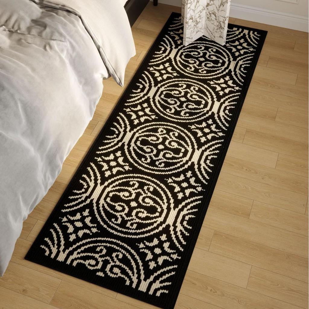 Comfortable, Non-Slip, Stain-Resistant Kitchen & Bedside Floor Mat: Water-Absorbent, Easy-Clean, Formaldehyde-Free