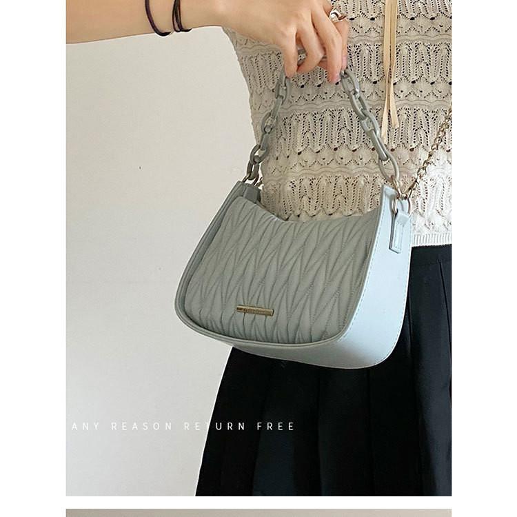 IELGY Women's Pleated Rhombus Messenger Bag, Acrylic Chain Premium Sense Versatile Underarm Shoulder Bag