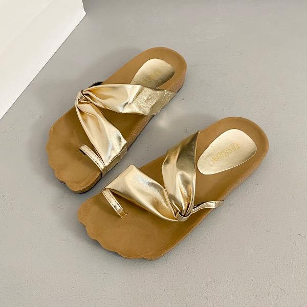 Fashion Shoes Woman 2025 Female Slippers Rubber Flip Flops New Silver Beach Hawaiian Slides Scandals Shoes Ladies' Slippers Summer Clogs